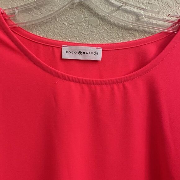 Coco & Main Scallop Bell Sleeve Pink Dress size small - Picture 2 of 5